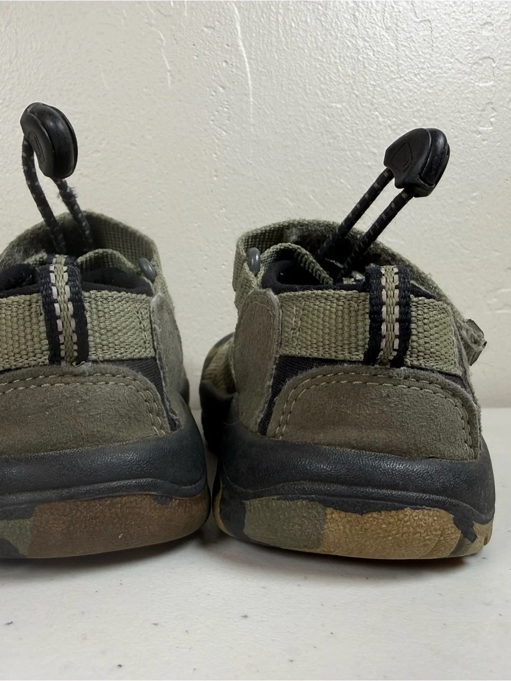 Keen protective sandals active
